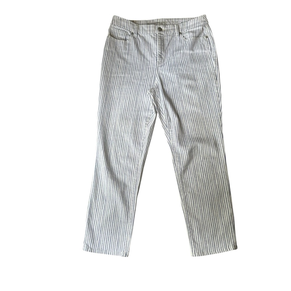 Chicos White Striped The SO Slimming Girlfriend Crop Pants Size 1R (Medium/8)